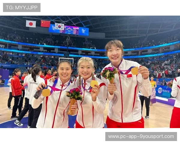 女篮赛后团队仪式被赞为凝聚力典范