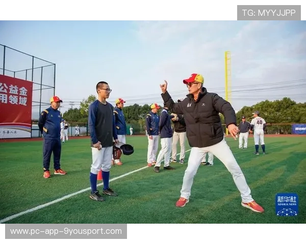 棒球俱乐部举办青少年投打技巧营,青少年棒球比赛视频 棒球俱乐部举办青少年投打技巧营,青少年棒球比赛视频
